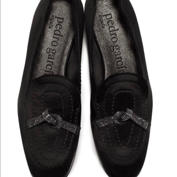 Pedro García black satin raw edge loafers - Picture 2 of 7